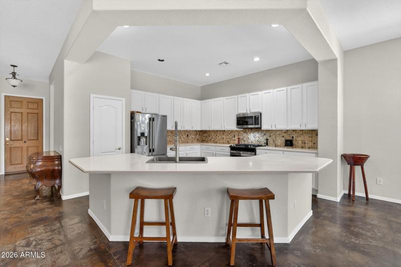 9-web-or-mls-013S Four Peaks Pl-