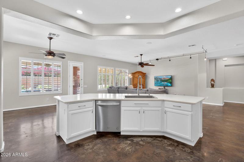 12-web-or-mls-016S Four Peaks Pl-