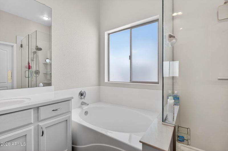 26-web-or-mls-032S Four Peaks Pl-