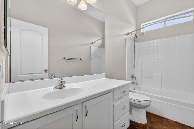 32-web-or-mls-021S Four Peaks Pl-