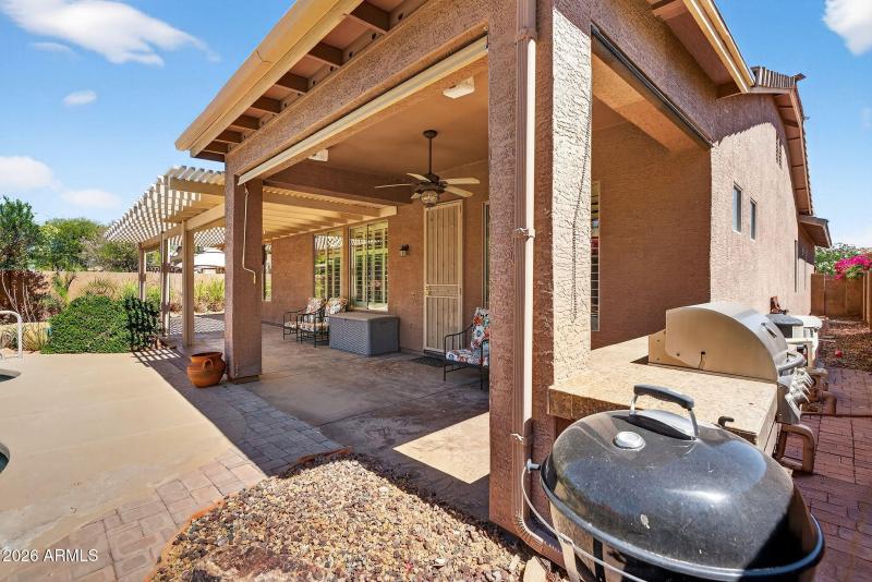 43-web-or-mls-041S Four Peaks Pl-