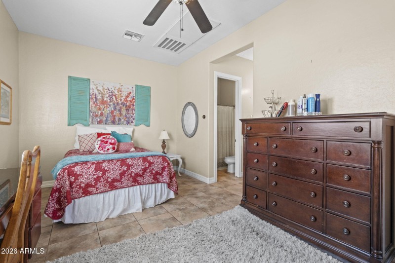 29-web-or-mls-CAP08733