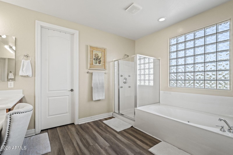 47-web-or-mls-CAP08763