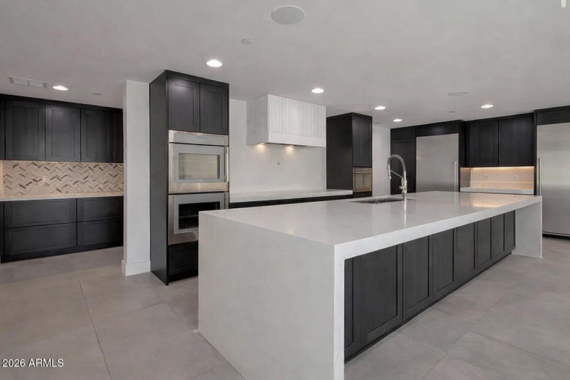 9027N82ndSt_vac (10)