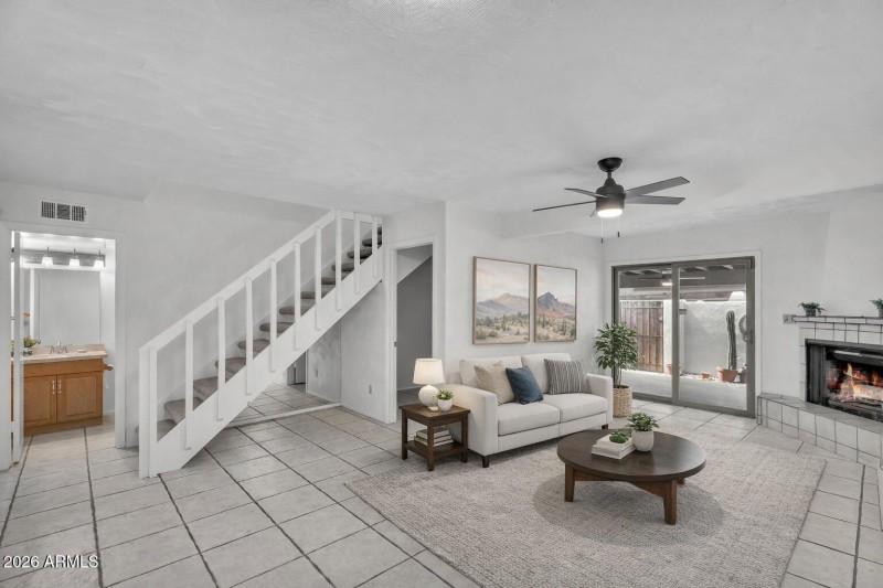 1138 E KALER DR, Phoenix