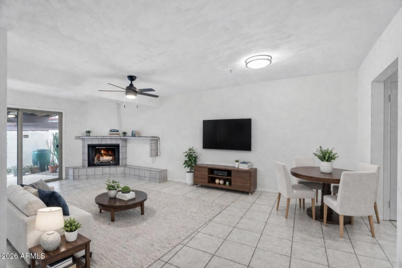 1138 E KALER DR, Phoenix