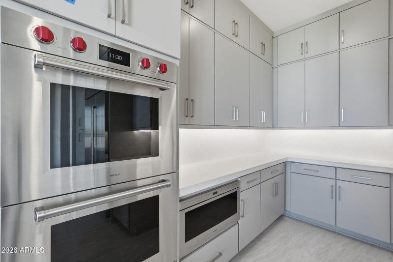 Kitchen W Wolf Appliances