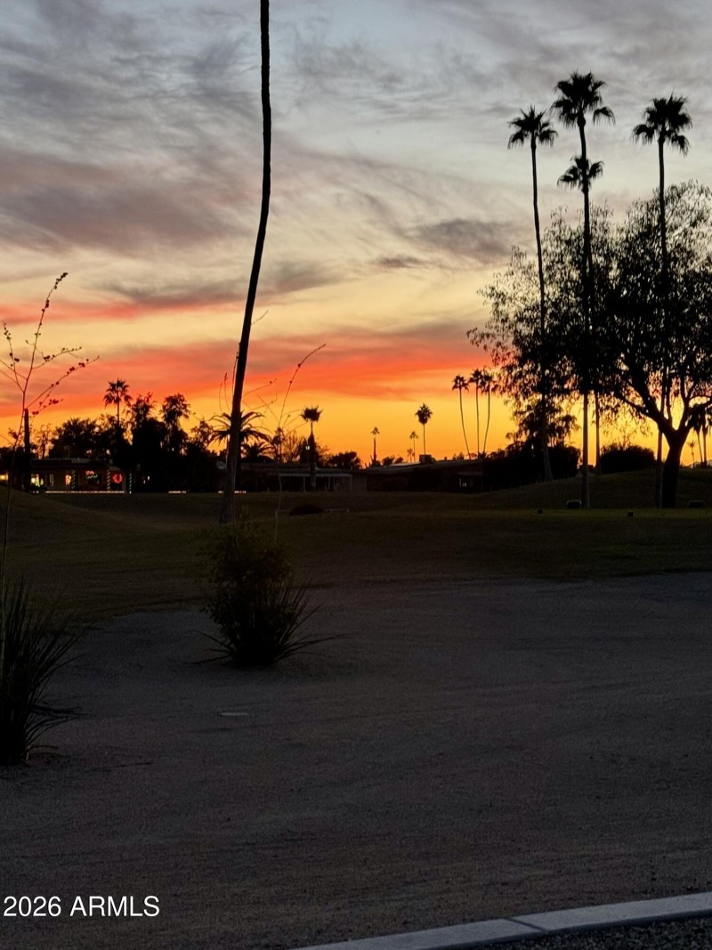 CD33F0B0-4150-4F10-8742-65826D7F3360