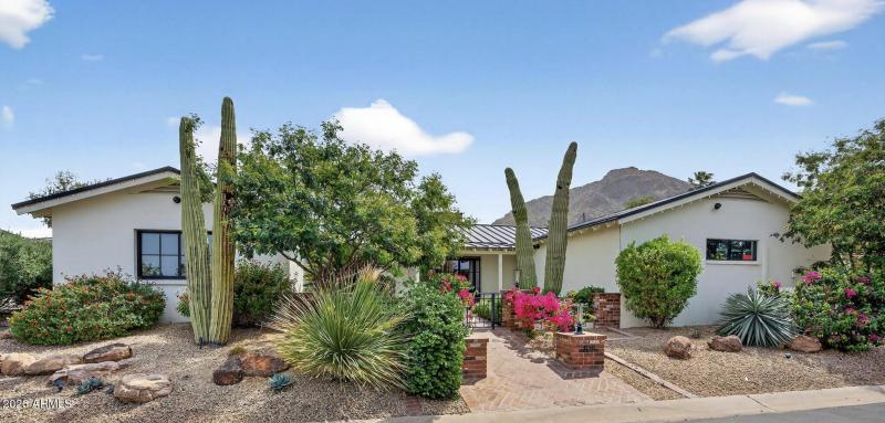 Front Exterior w/ Camelback Views