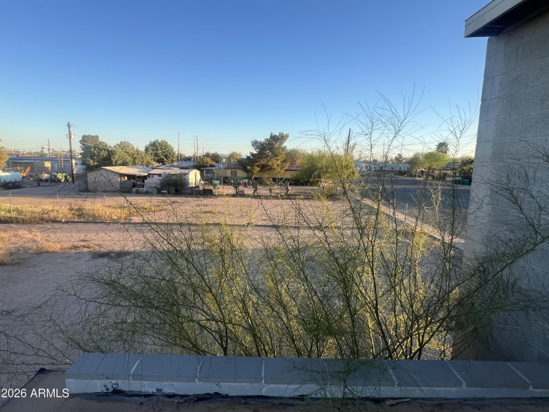Roof Balcony Area - South Side