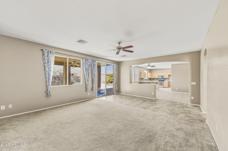 27-web-or-mls-1542 E Chaparral Pl-215