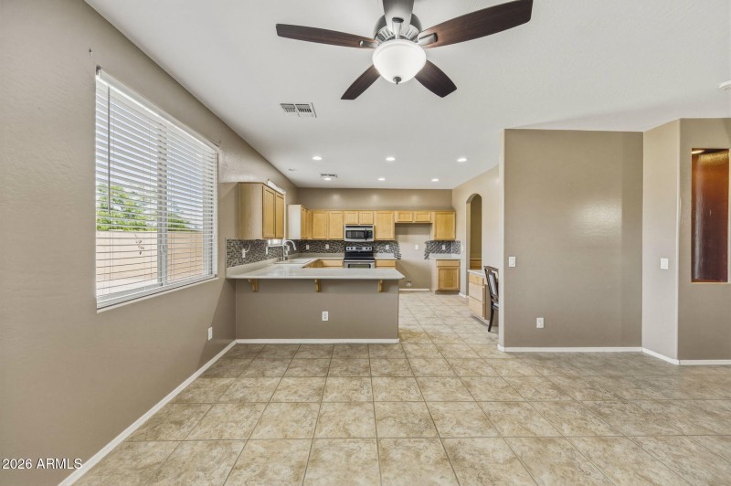 34-web-or-mls-1542 E Chaparral Pl-222