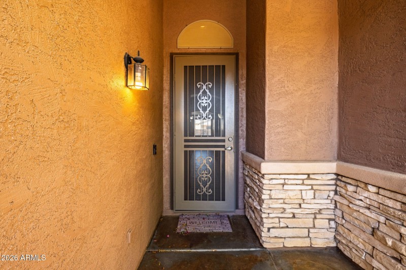 70-web-or-mls-1542 E Chaparral Pl-123