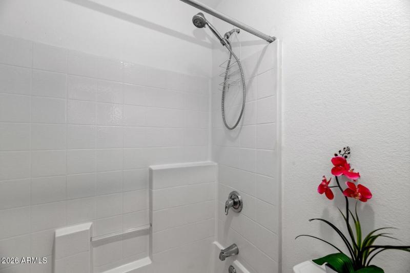 860 N McQueen Rd-large-014-015-860 N McQ