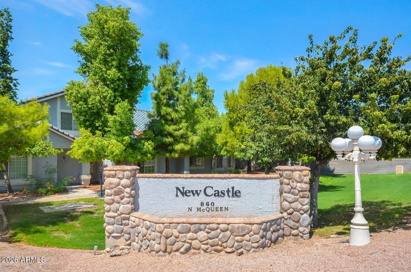 860 N McQueen Rd-large-023-003-860 N McQ