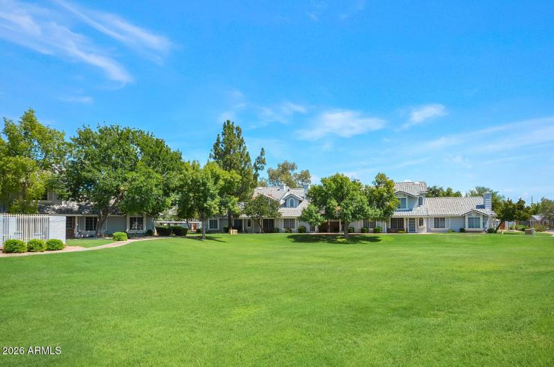 860 N McQueen Rd-large-025-002-860 N McQ