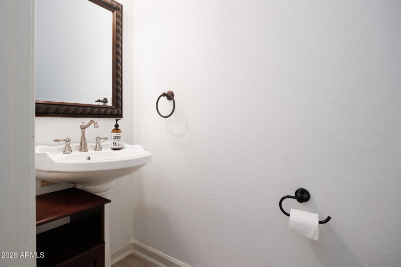 10203 N Burris - Half Bath