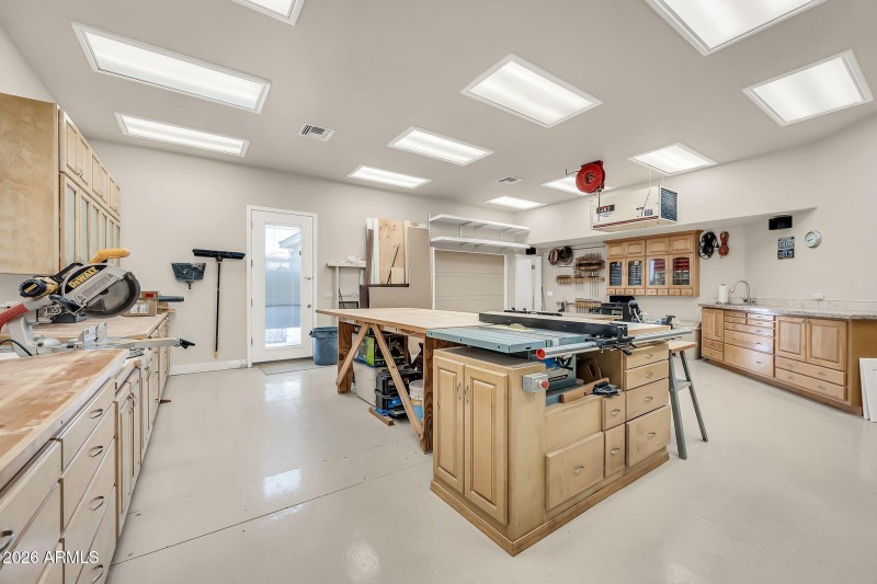 Workshop - So Much Space for Hobbies!