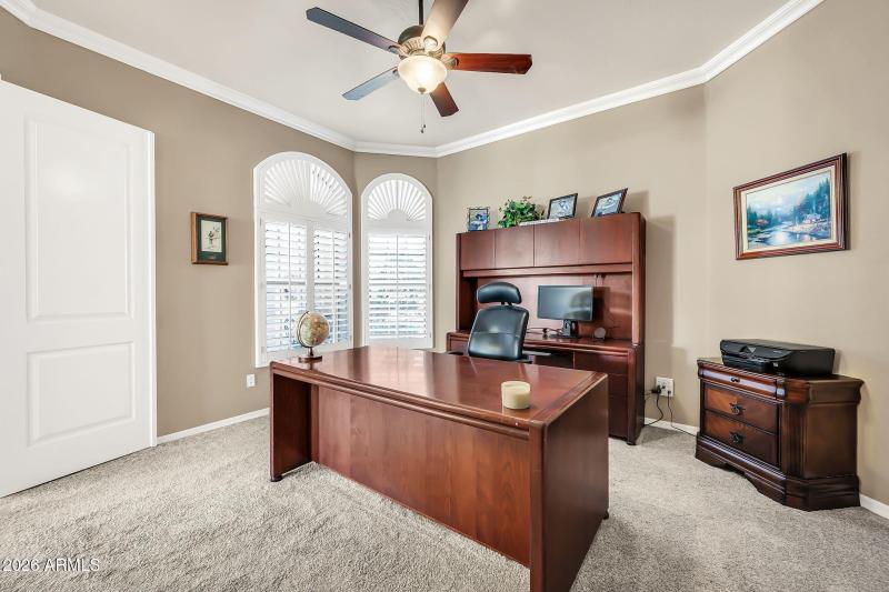 Large Bonus Room or Office Area
