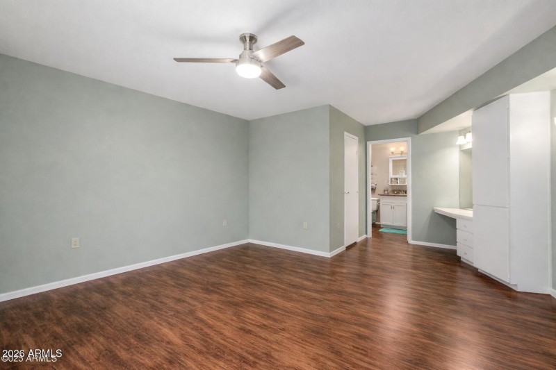 AC5904F6-A254-4A43-83FF-572A4B2738FE