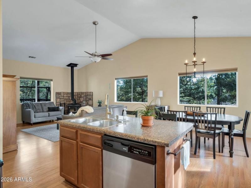 10-web-or-mls-TimberCreekImagery-7