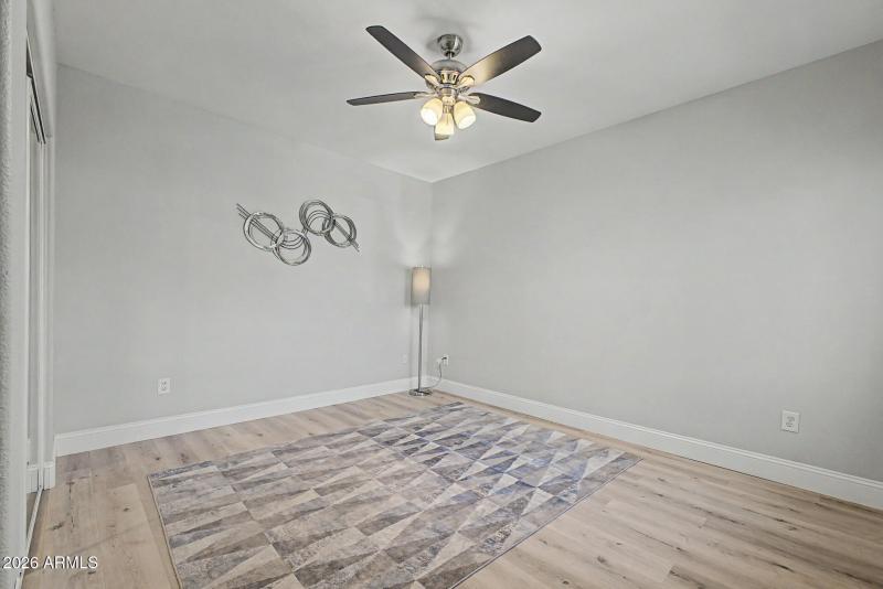 24-Frank Lloyd Wright