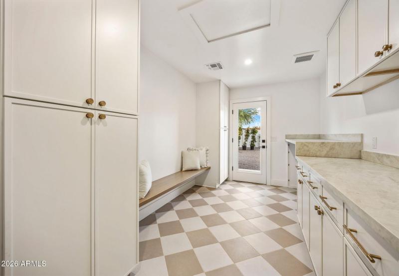 Laundry & Mudroom