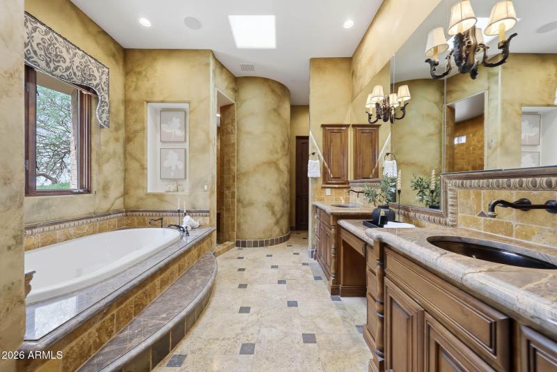 Primary Ensuite Bathroom