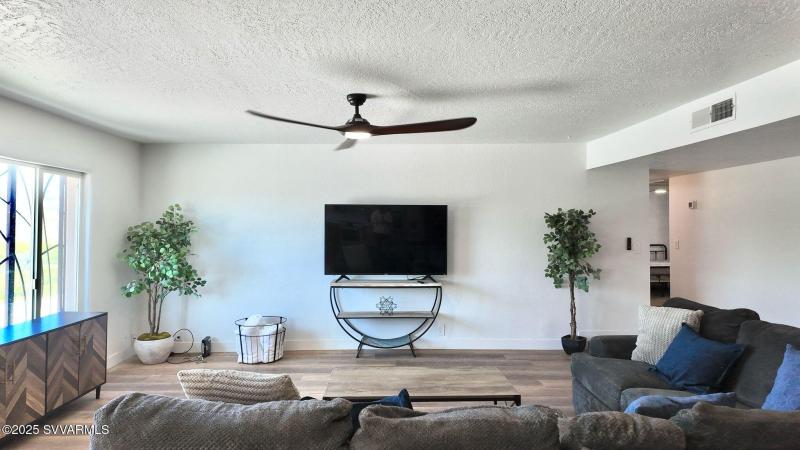 WhatsApp Image 2025-04-28 at 9.09.51 AM