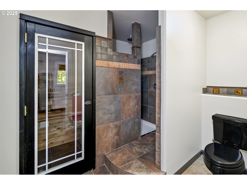 Bathroom, Attached