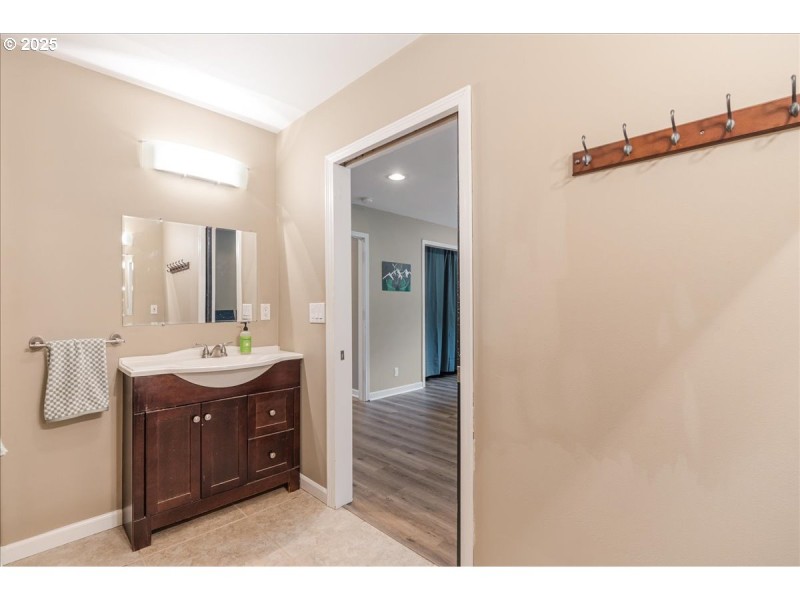 Bathroom, Attached
