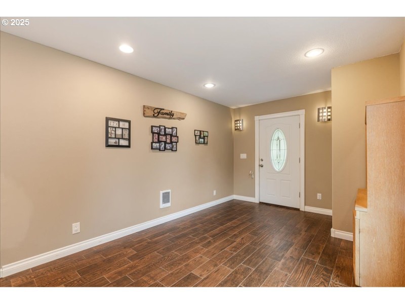 Entrance/Foyer