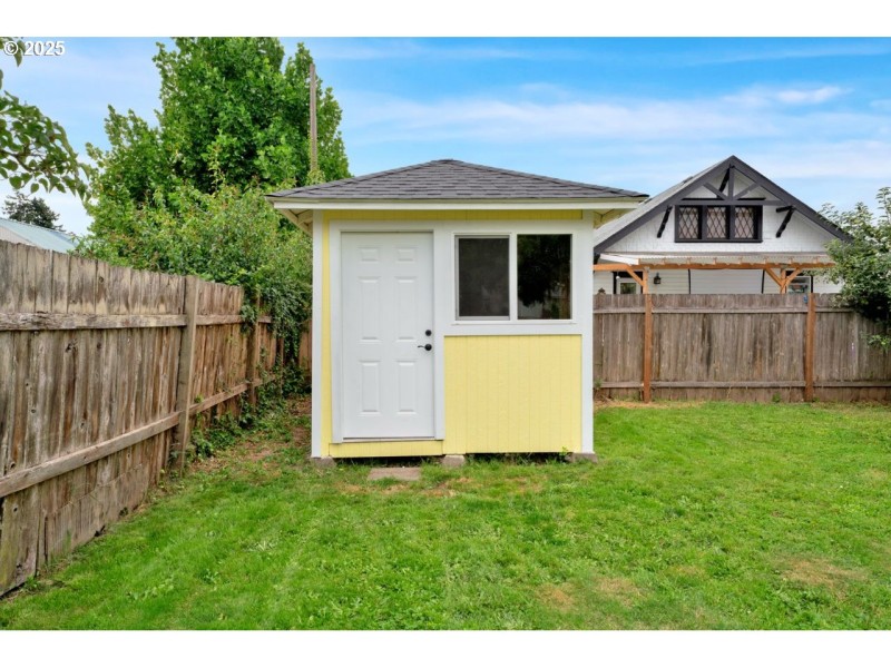 Shed