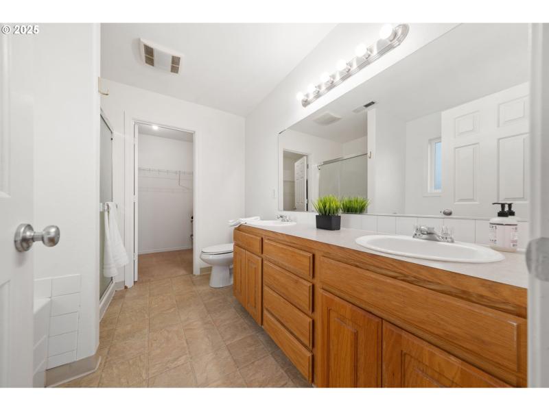 Owner's Suite Bathroom