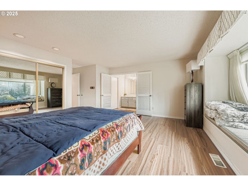 Bedroom, Owner's Suite