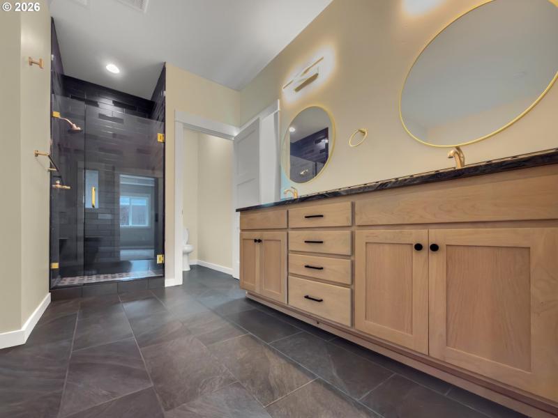 Owner's Suite Bathroom