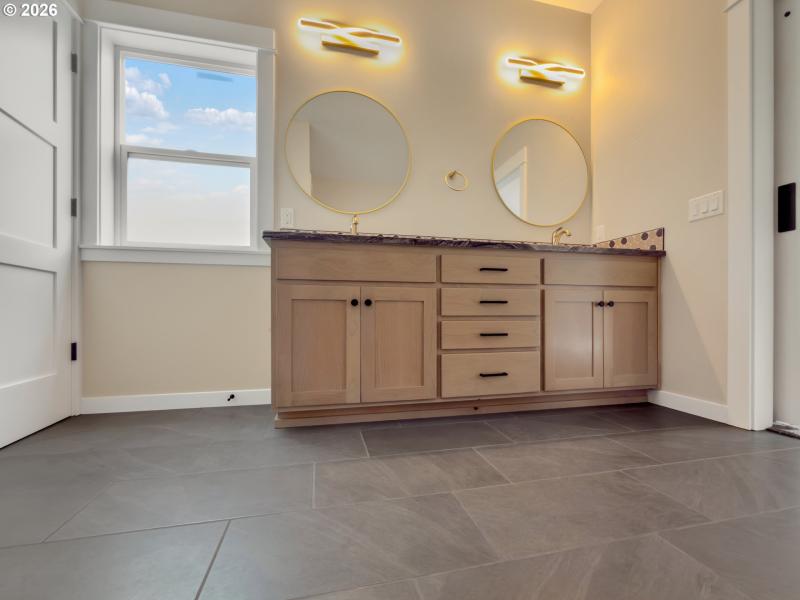 Owner's Suite Bathroom