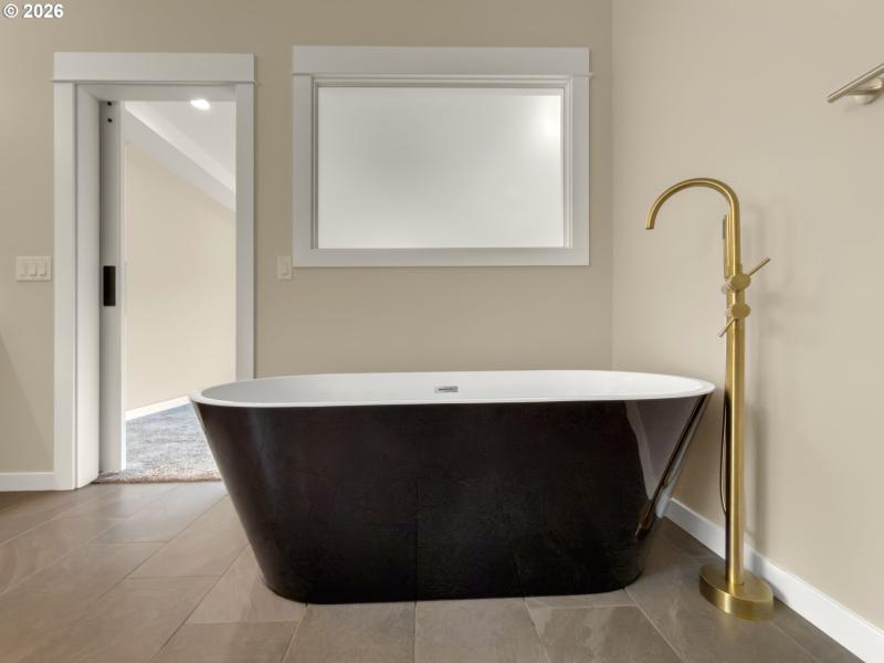 Owner's Suite Bathroom