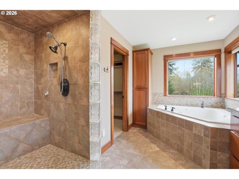 Owner's Suite Bathroom