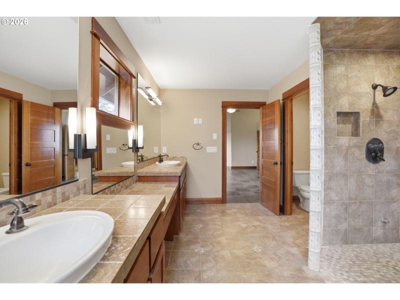 Owner's Suite Bathroom