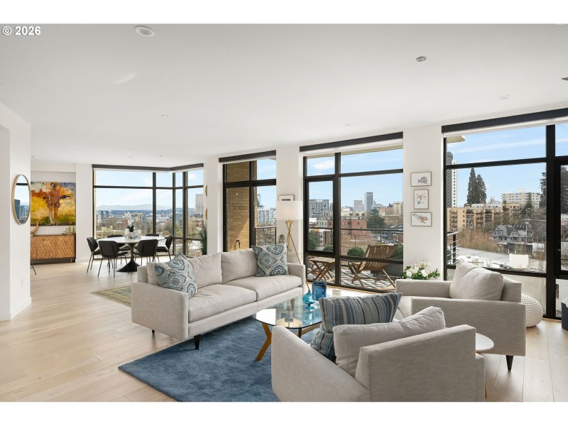 Living Room/Dining Room