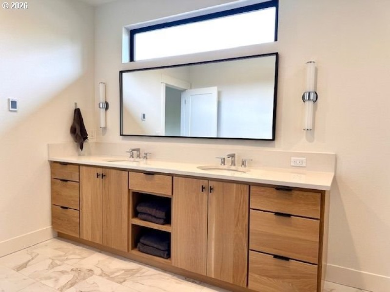 Owner's Suite Bathroom