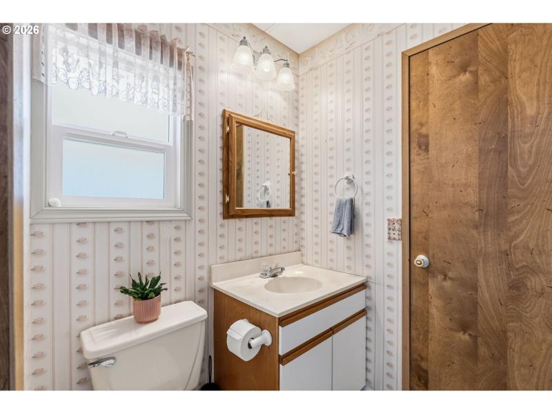 Bathroom, Continental