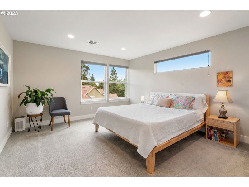Bedroom, Primary