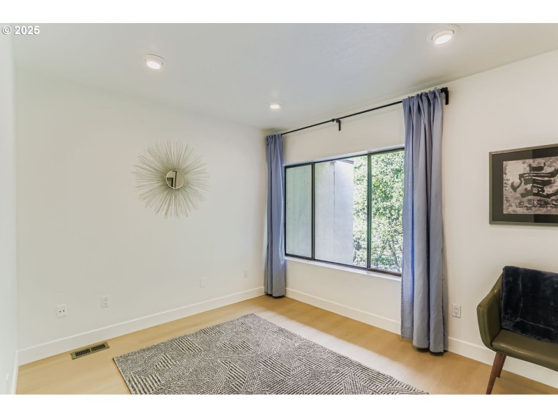 Bedroom, Primary
