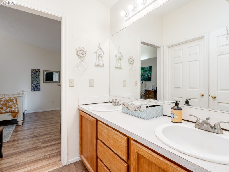 Bathroom, Attached