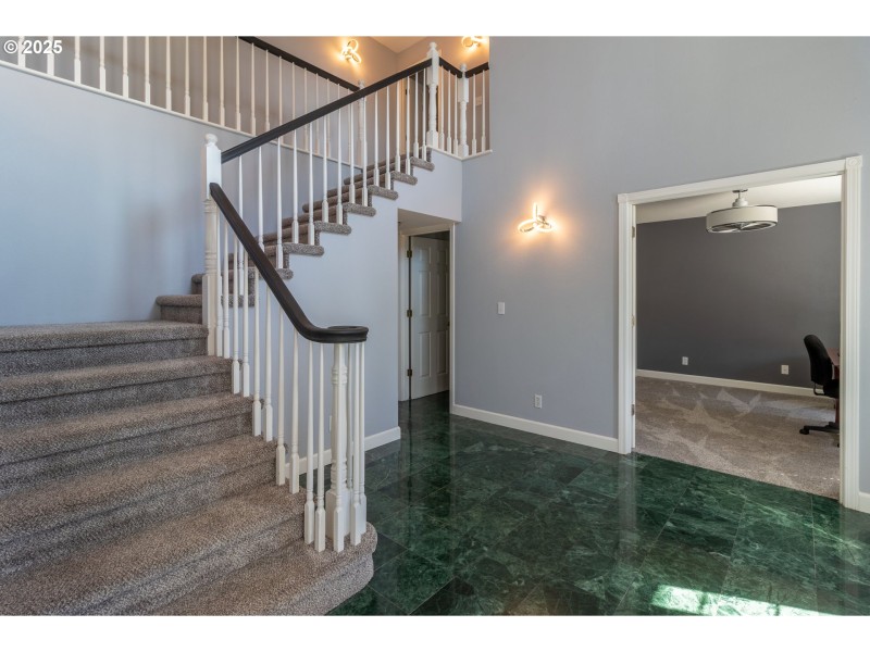 Entrance/Foyer