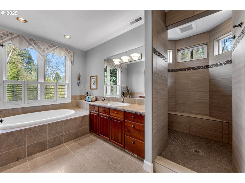 Bathroom, Attached