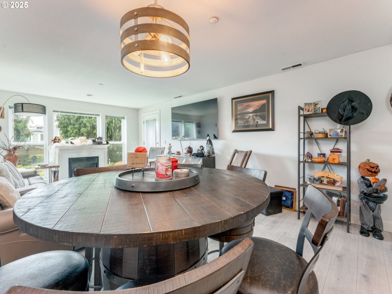 Living Room/Dining Room