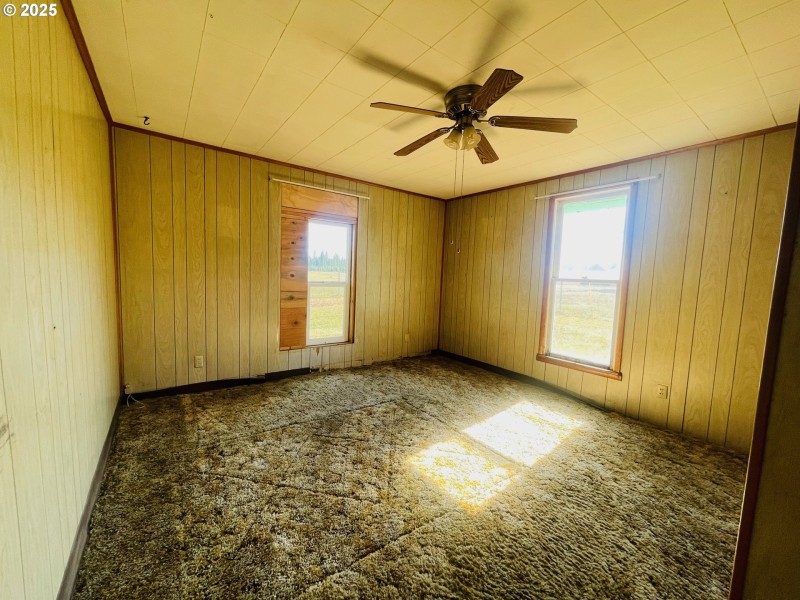 Bedroom, Primary
